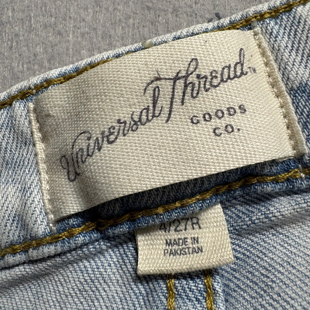 Universal Thread High Rise Slim Straight Jeans Womens 4/27R Light Wash Utility