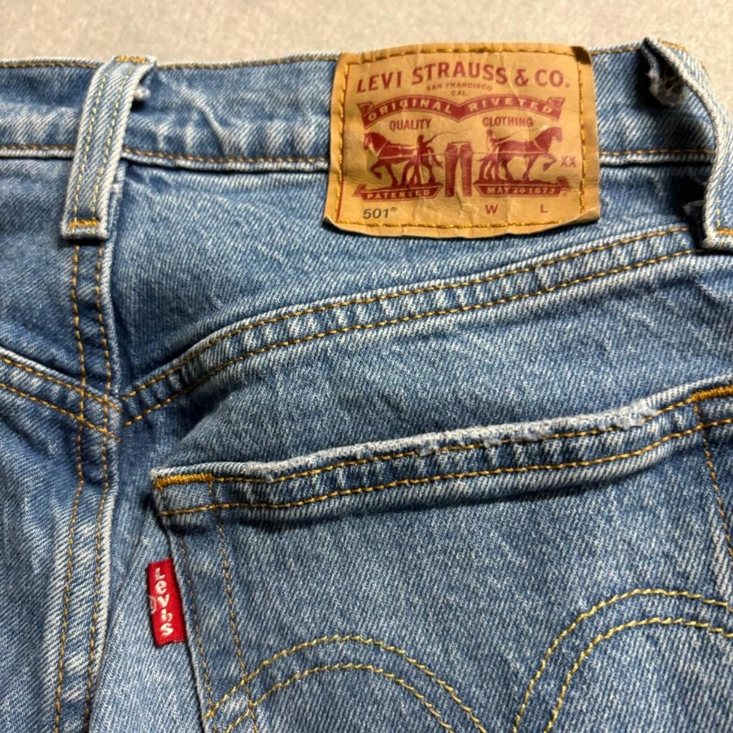 Levi's 501 Original Fit Jeans Womens W23 L30 Blue Denim Distressed Button Fly