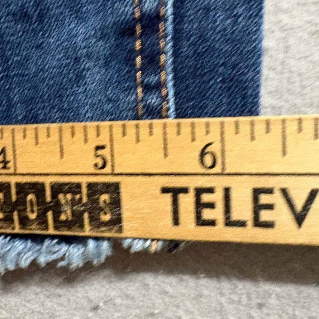 Seven7 Weekend Slim Fit Jeans Womens Size 6 Blue Denim Raw Hem Stretch