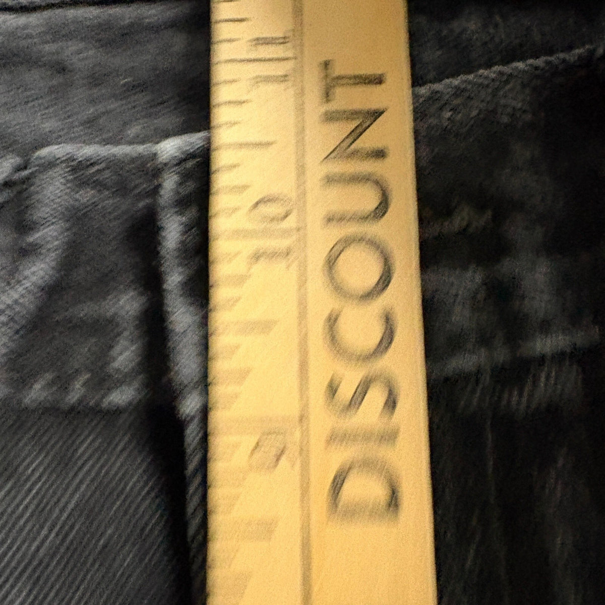 Levis 550 Relaxed Fit Black Denim Jeans Mens 34x34 Measured 31x31.5 Vintage Look