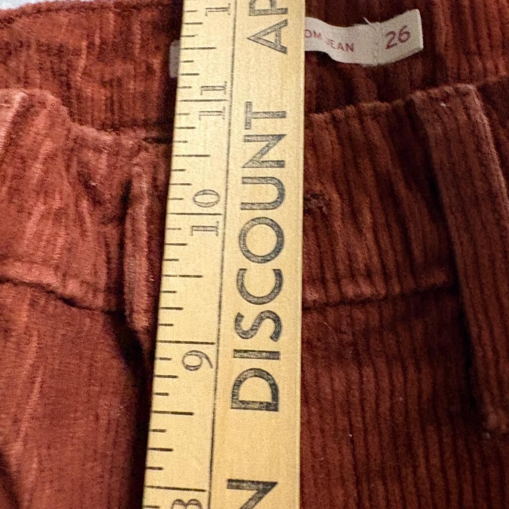 Levi's High Waisted Mom Jean Corduroy Pants Womens 26 Brown Rust Tapered Leg