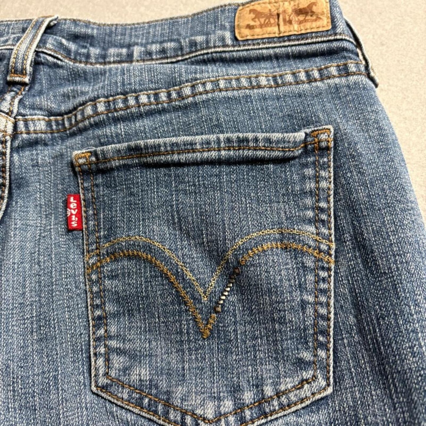Levis 515 Bootcut Jeans Womens 10M Blue Denim Stretch Mid Rise Medium Wash