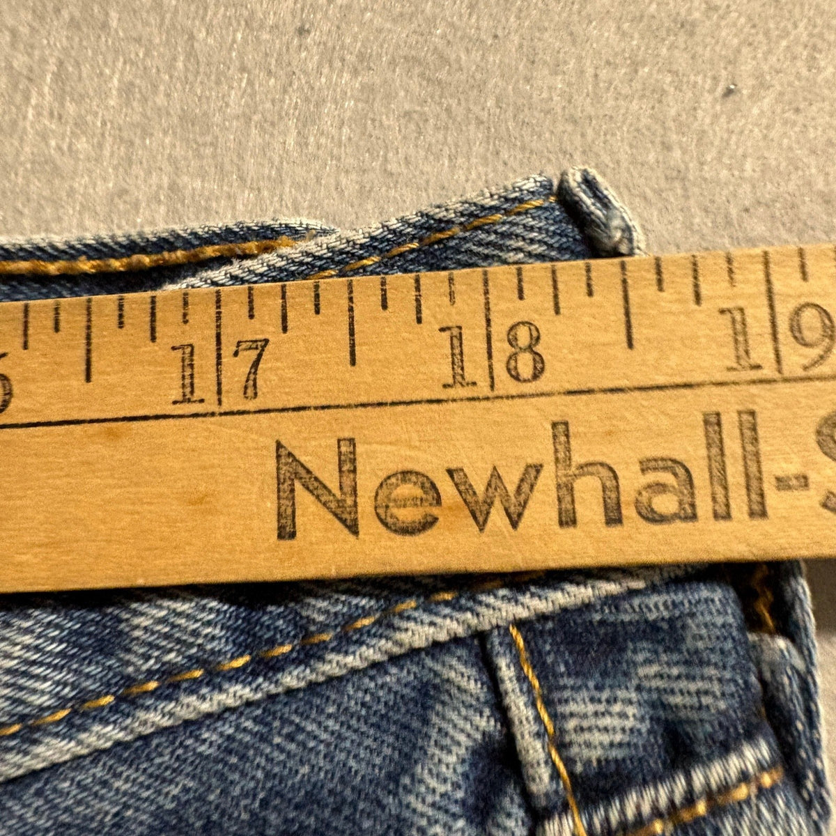 Levis 505 Regular Fit Jeans Mens 38x34 Blue Denim Straight Leg Pants