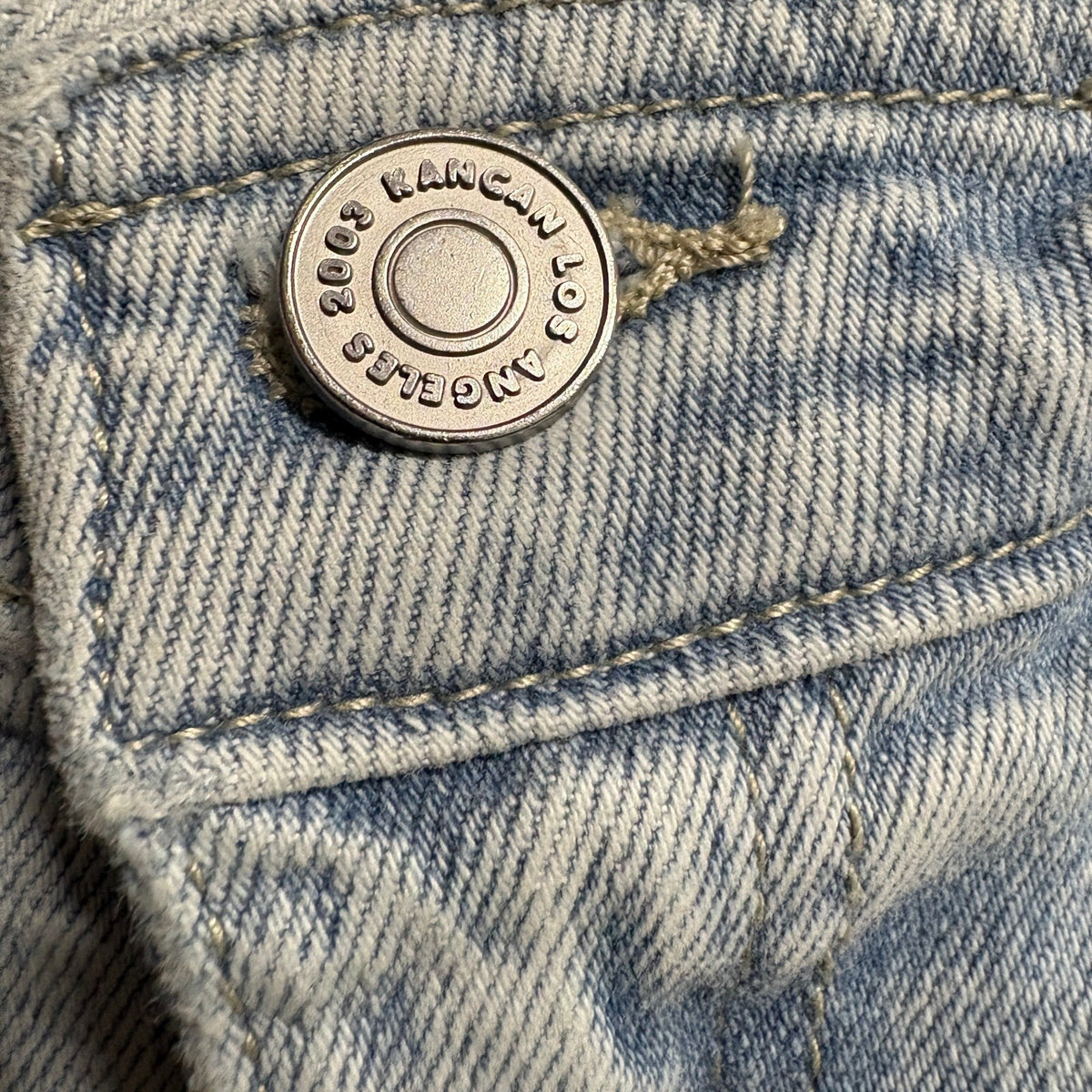 KAN CAN Cargo Jeans Womens Size 11/29 High Rise Raw Frayed Hem Light Wash Denim
