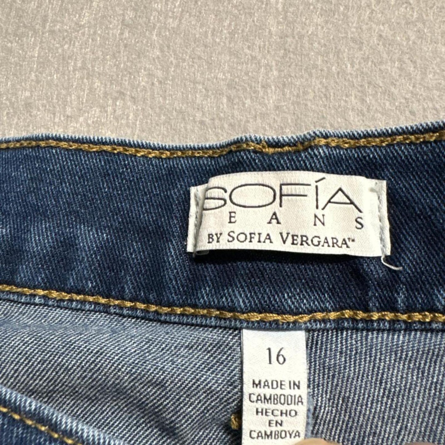 Sofia Jeans by Sofia Vergara Lana Relaxed Straight Crop Blue Denim Women's Size