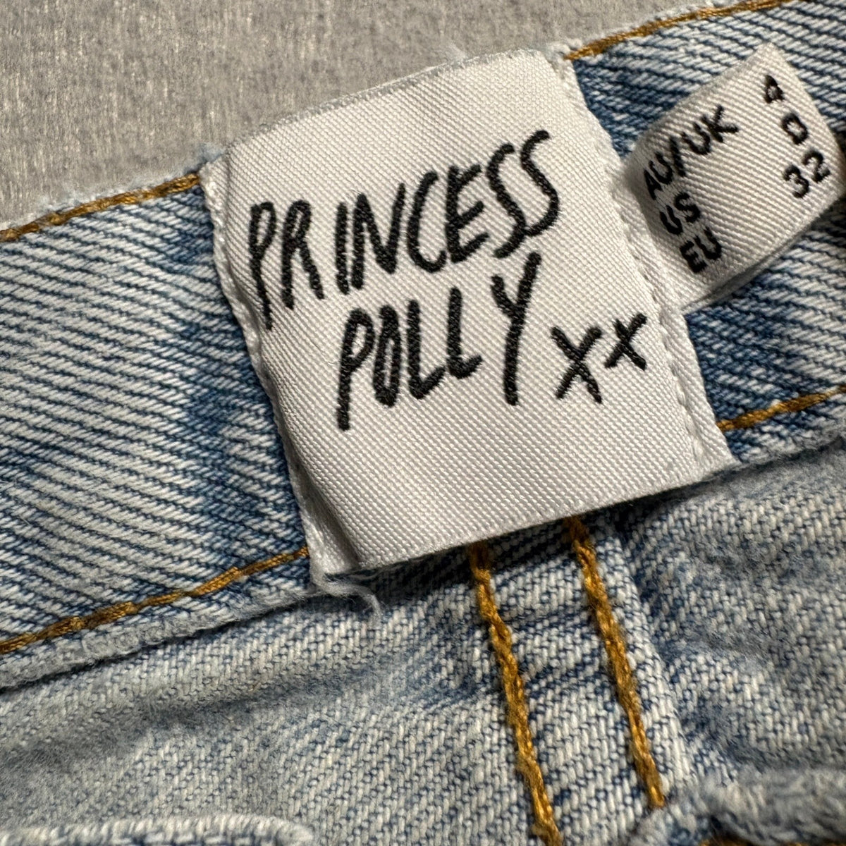 Princess Polly Distressed Straight Leg Jeans Womens Size US 0 Light Wash Denim