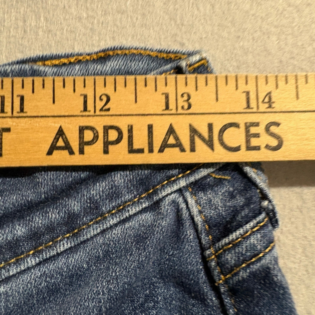 Levi's 724 High Rise Straight Jeans Womens 29 Blue Denim Raw Hem Cutoff W29 L29