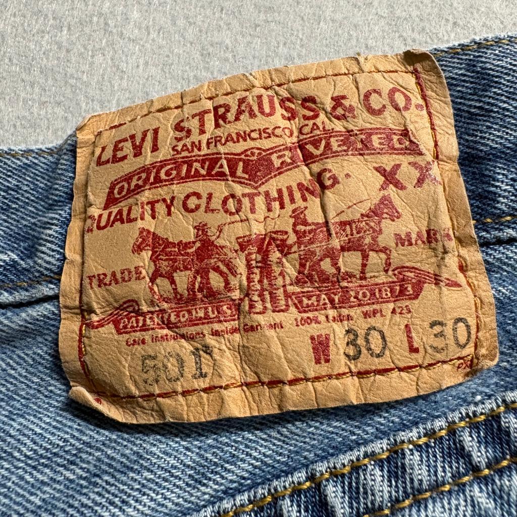Levi's 501 Original Fit Jeans Mens 30x30 Blue Denim Button Fly Cut Off Hem