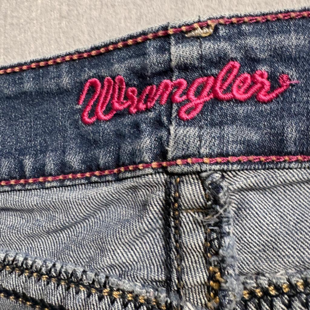 Wrangler Embroidered Butterfly Floral Jeans Womens Size 9/10x34 Bootcut Blue