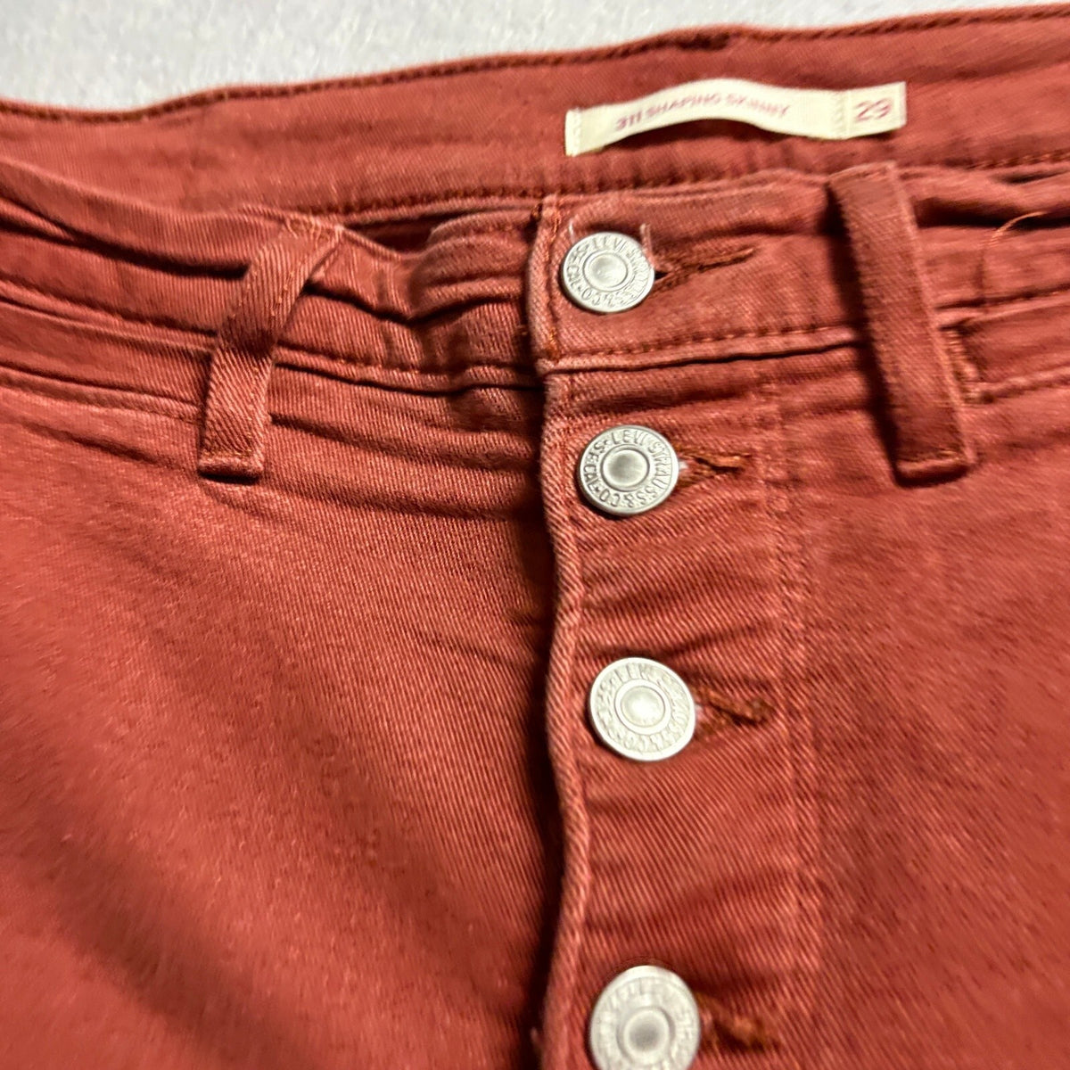 Levis 311 Shaping Skinny Jeans Womens Size 29 W29 L30 Rust Red Button Fly Denim