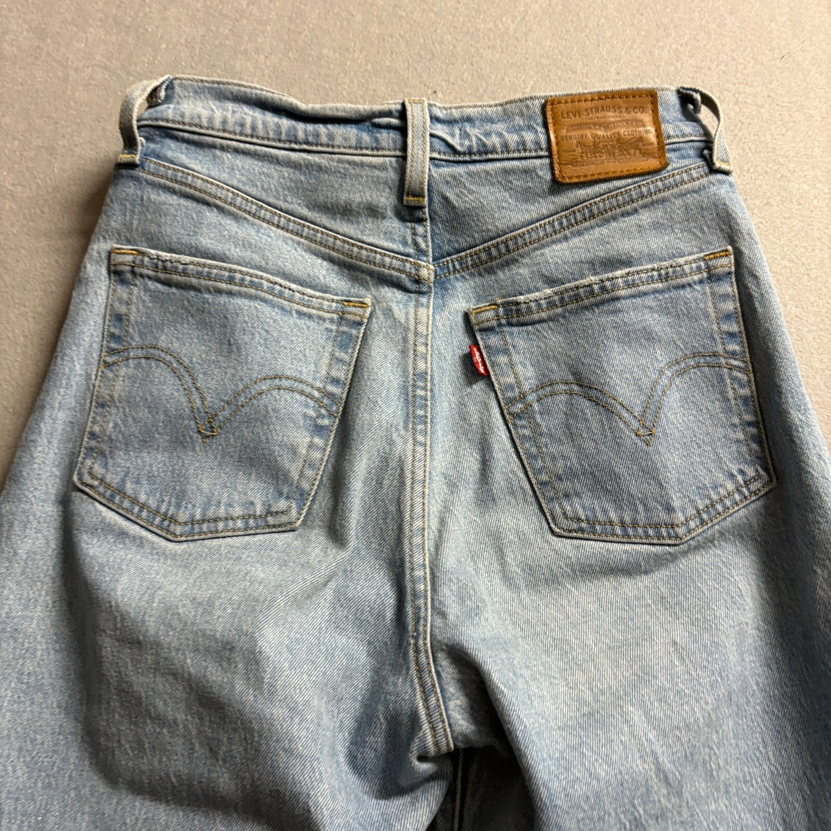 Levis Premium Ribcage Straight Jeans Womens 26 Distressed Light Wash Denim