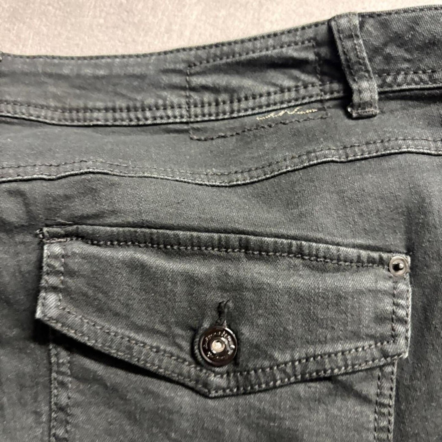 INC International Concepts Bootcut Jeans Womens 24W Black Denim Slim Tech Fit