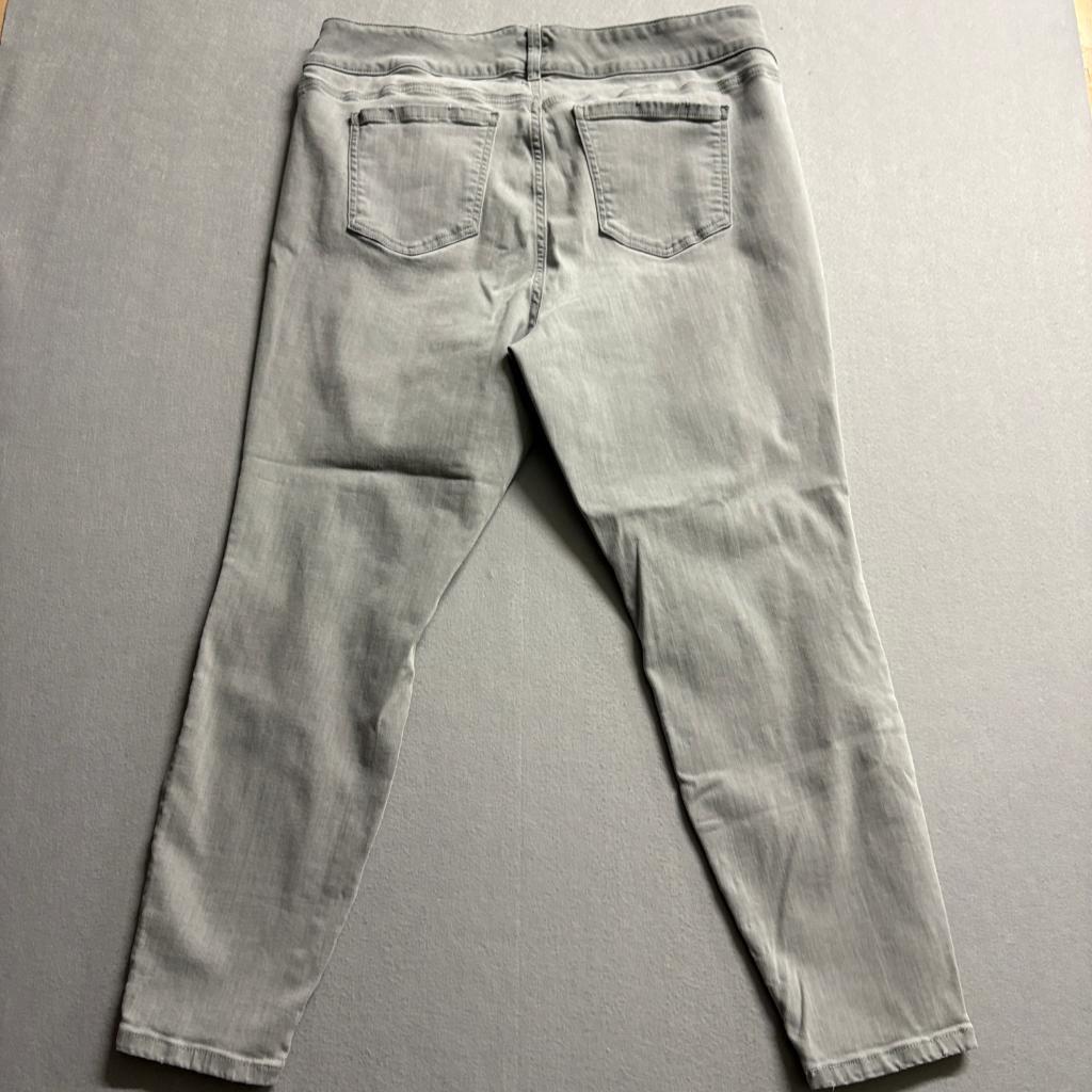 Torrid Super Soft Jegging Gray Distressed Skinny Jeans Womens Plus Size 22R