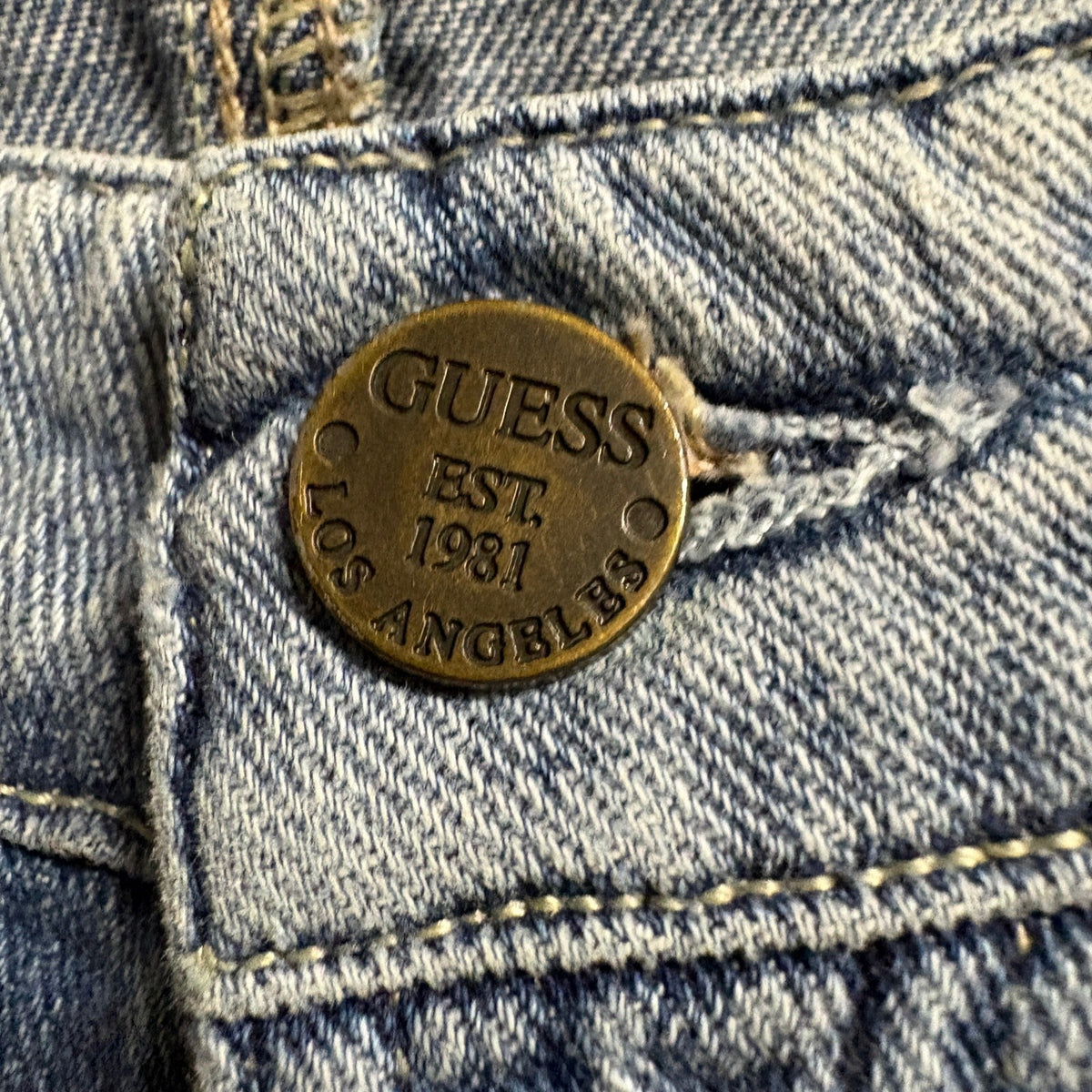 GUESS Los Angeles Brittney Relaxed Skinny Jeans Mens Women Size 28 Light
