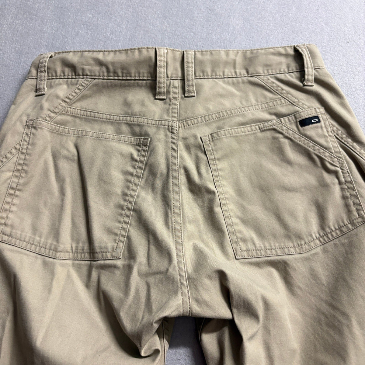 Oakley Mens Pants 32x30 Beige Khaki Slim Straight Fit Stretch Chino Casual