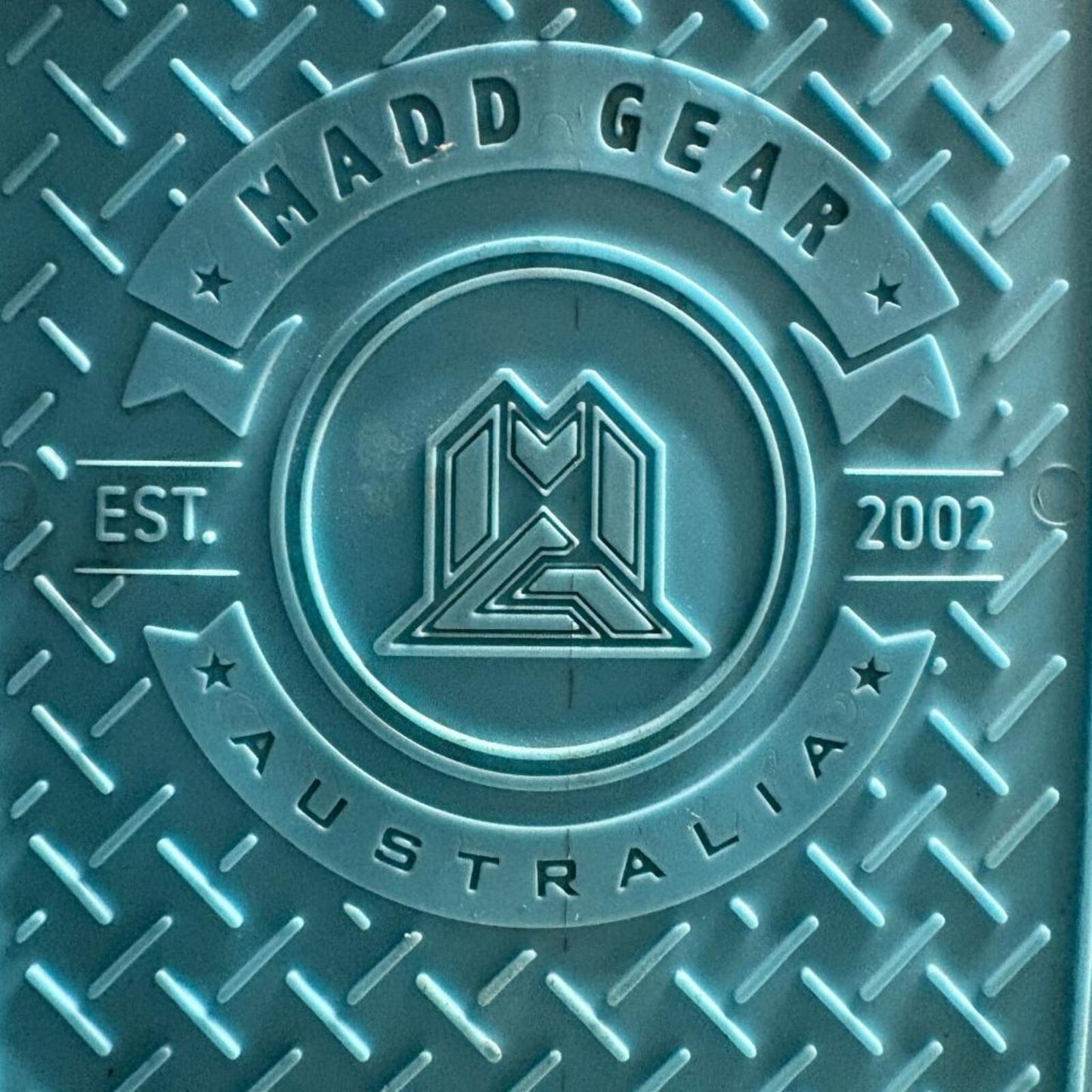 Madd Gear Retro Plastic Cruiser Skateboard 22 Inch Blue Deck Tie Dye Bottom