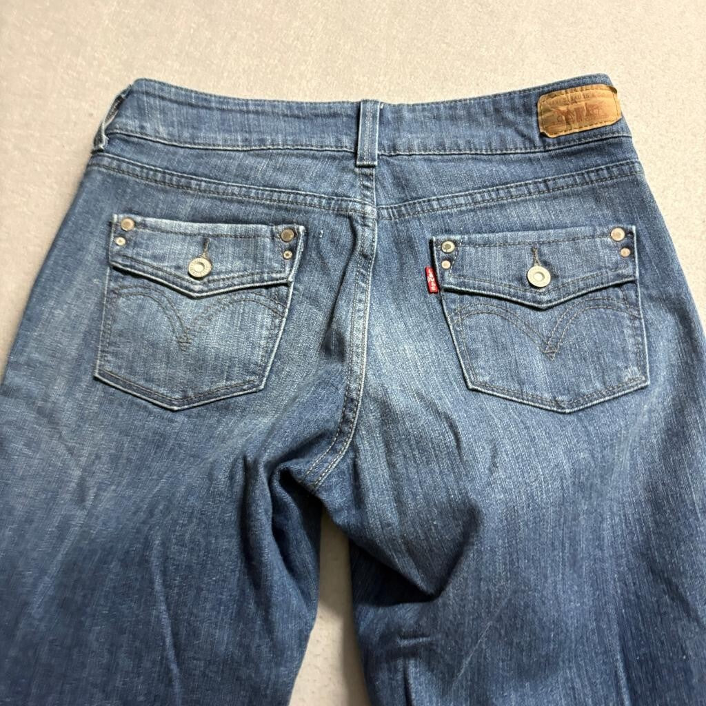 Levis Demi Curve Bootcut Jeans Womens Size 2M Blue Denim Flap Pocket Stretch