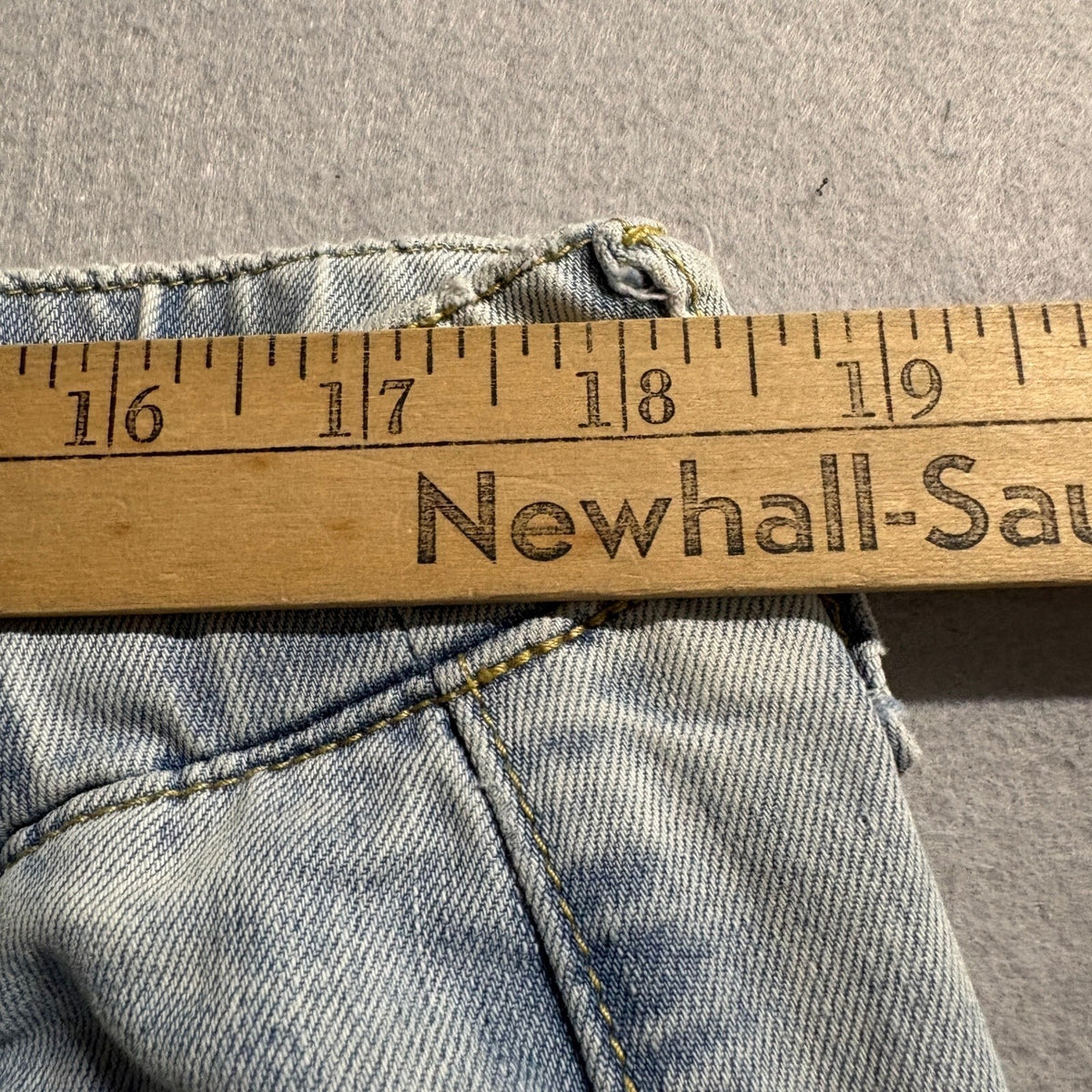 S.O.N.G. Denim Cargo Jogger Pants Mens 17/33 Light Wash Distressed Elastic Waist