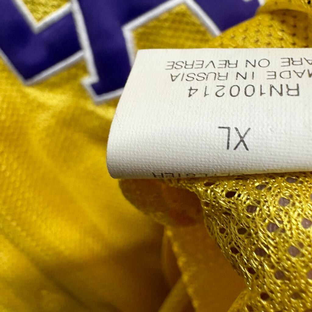 Barcode Future Fashion Pass LA Lakers Jersey and Shorts Set Mens XL Yellow Mesh
