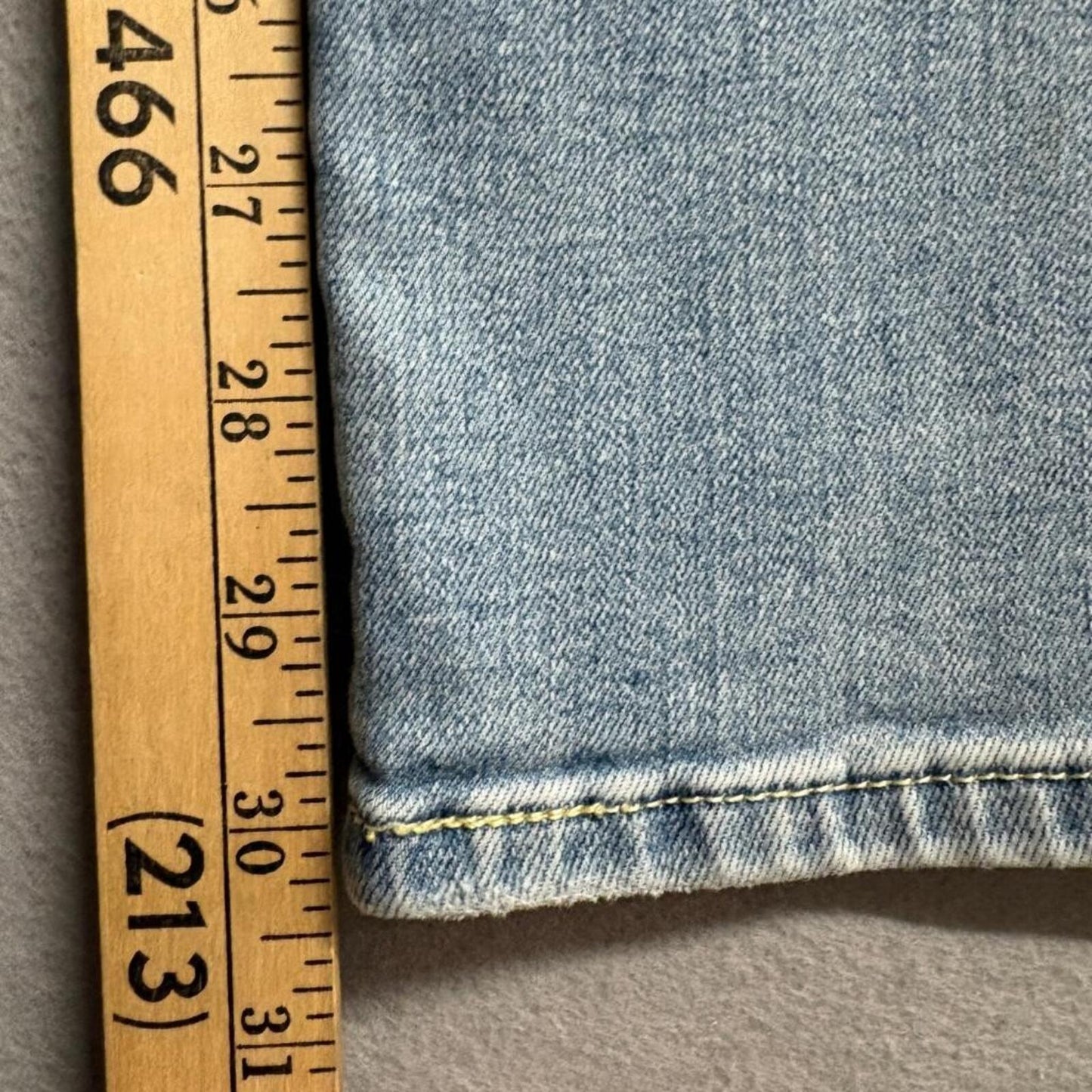 Levi's 724 High Rise Straight Jeans Womens 27x32 Distressed Ripped Light Wash