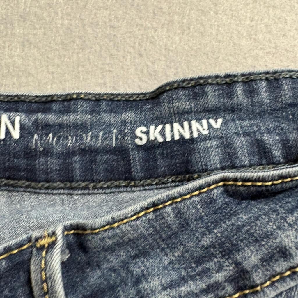 Denizen from Levis Skinny Jeans Womens Size 4M Blue Denim Stretch