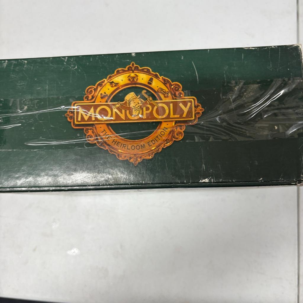 Monopoly The Heirloom Edition Parker Brothers 1997 Wooden Box Board Game Partial