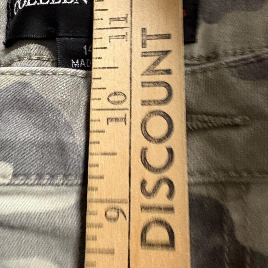 Colleen Lopez Camo Skinny Jeans Womens Size 14 Green Camouflage Stretch Denim