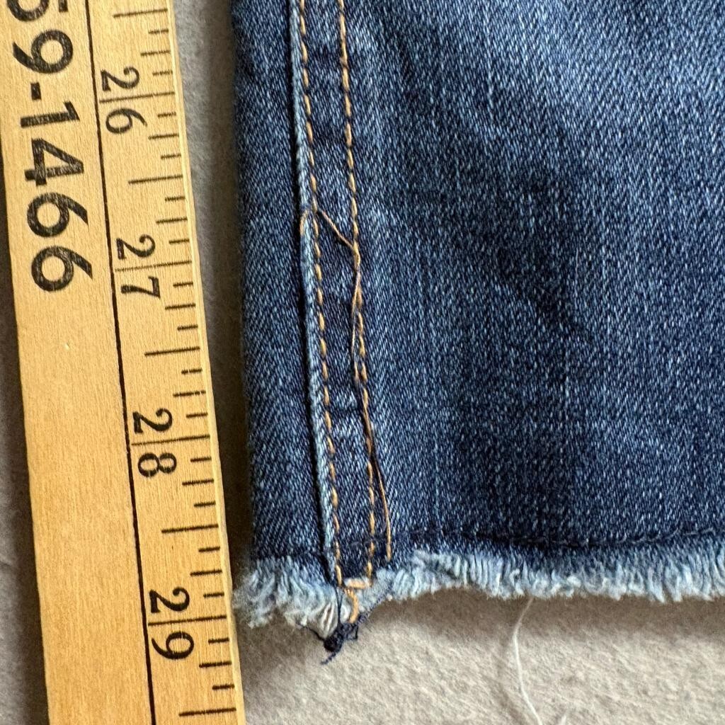 Seven7 Weekend Slim Fit Jeans Womens Size 6 Blue Denim Raw Hem Stretch