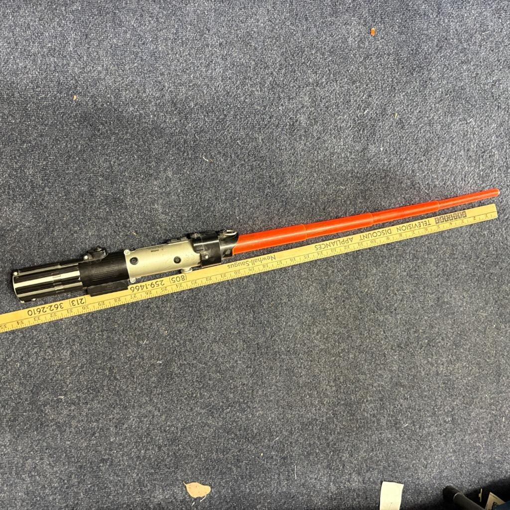Star Wars Darth Vader Lightsaber Toy Hasbro 2006 Red Retractable Blade