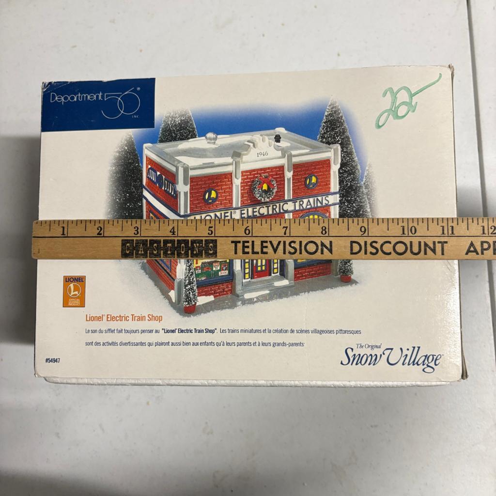 Department 56 Snow Village Lionel Electric Train Shop 54947 Christmas House Box