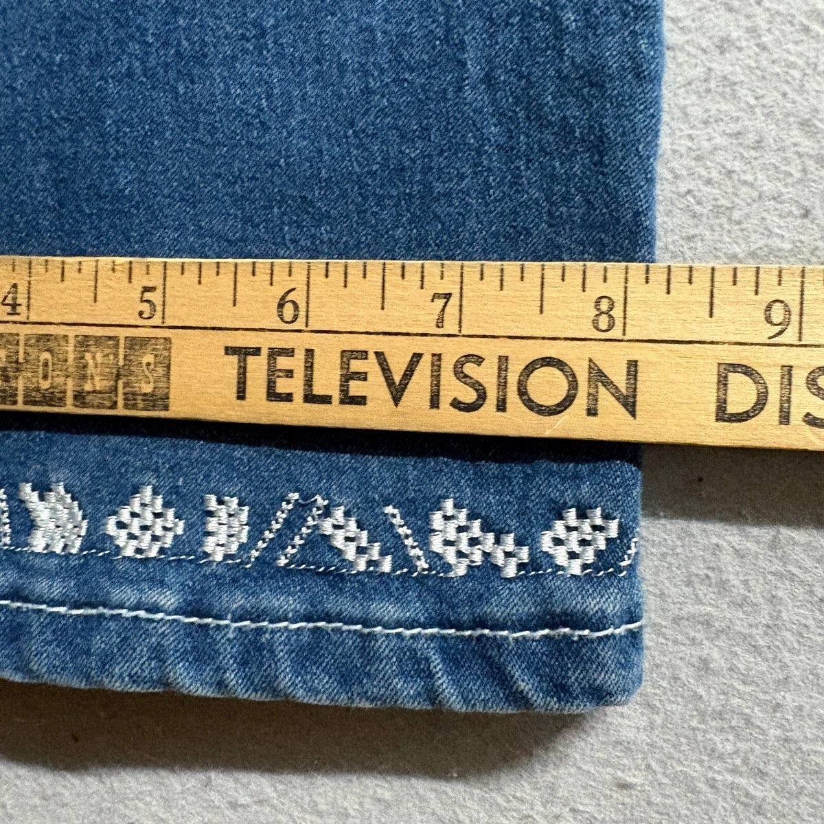 Womens Embroidered Bootcut Blue Jeans Size L Western Feather Pocket Accents