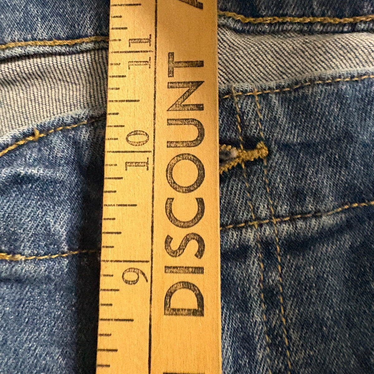 Old Navy Seamed Front Straight Leg Jeans Womens Size 14 Medium Wash Denim