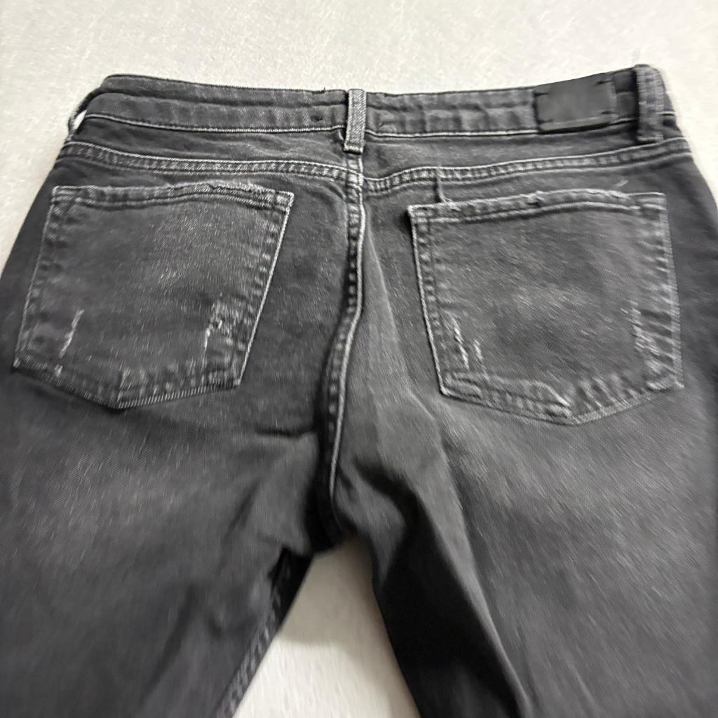Zara TRF Distressed Black Jeans Womens Size 00 Raw Hem Straight Leg Denim