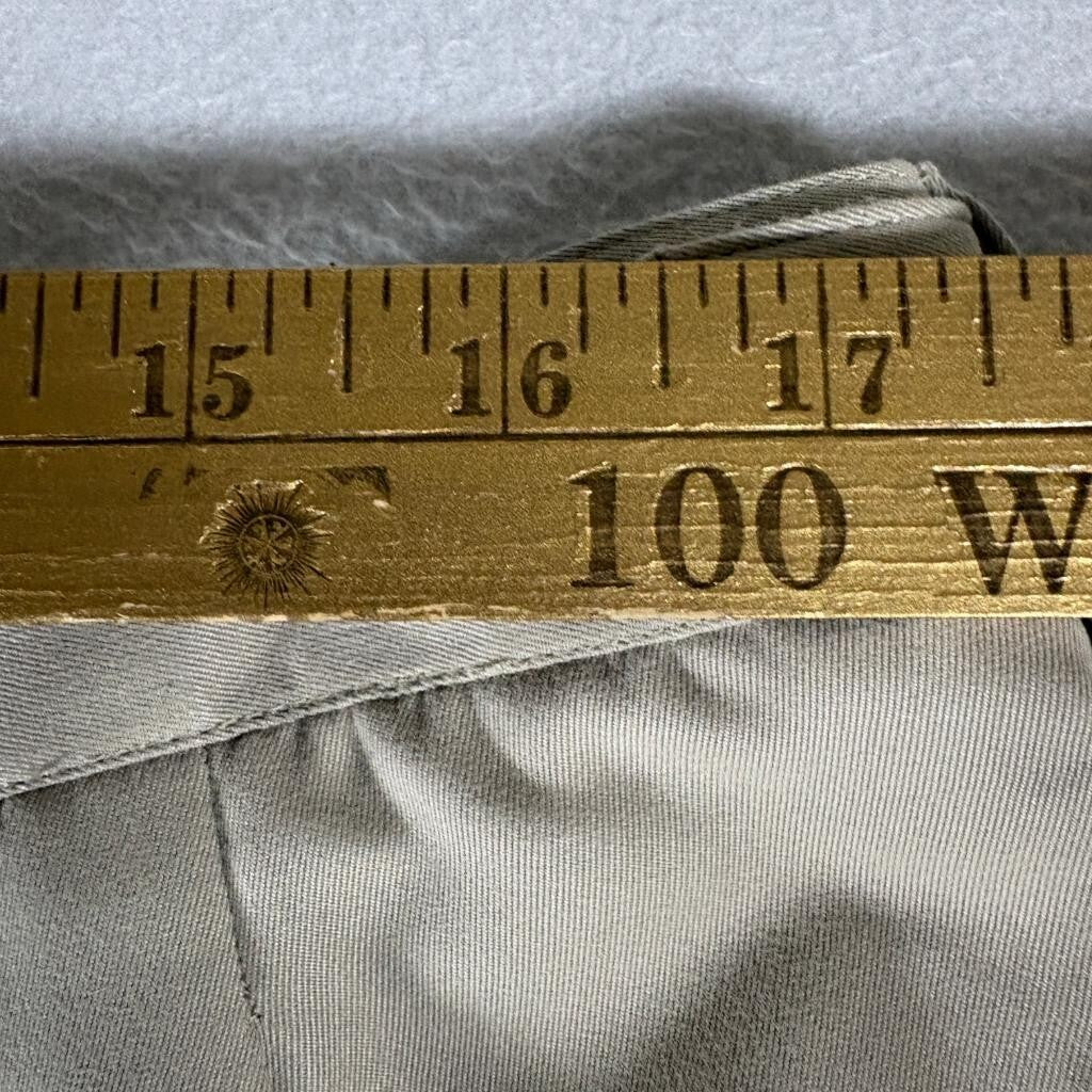 Grand Slam Golf Shorts Mens 38 Beige Khaki Pleated Front Polyester Casual