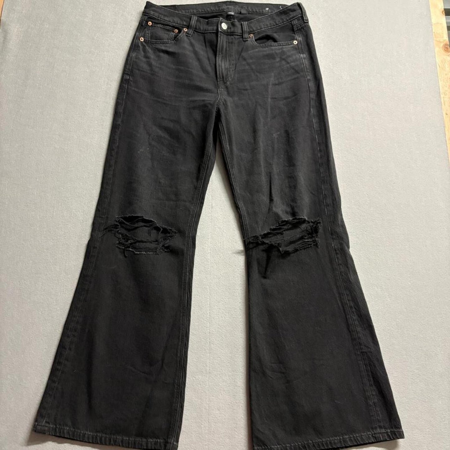 American Eagle Low Rise Baggy Flare Jeans Womens 10 Long Black Distressed