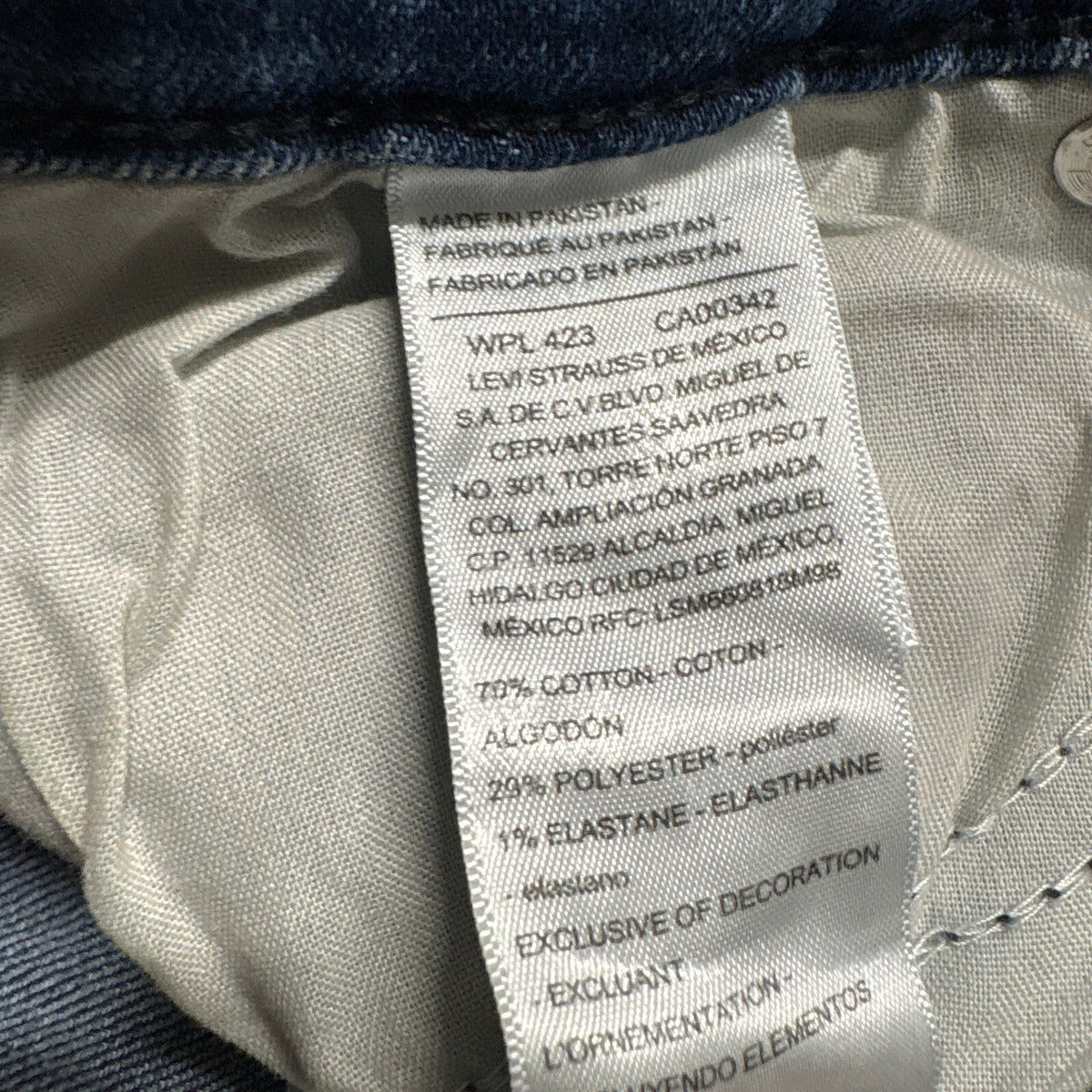 Signature by Levi Strauss Co Gold Label Womens Mid Rise Skinny Jeans Size 6L W28