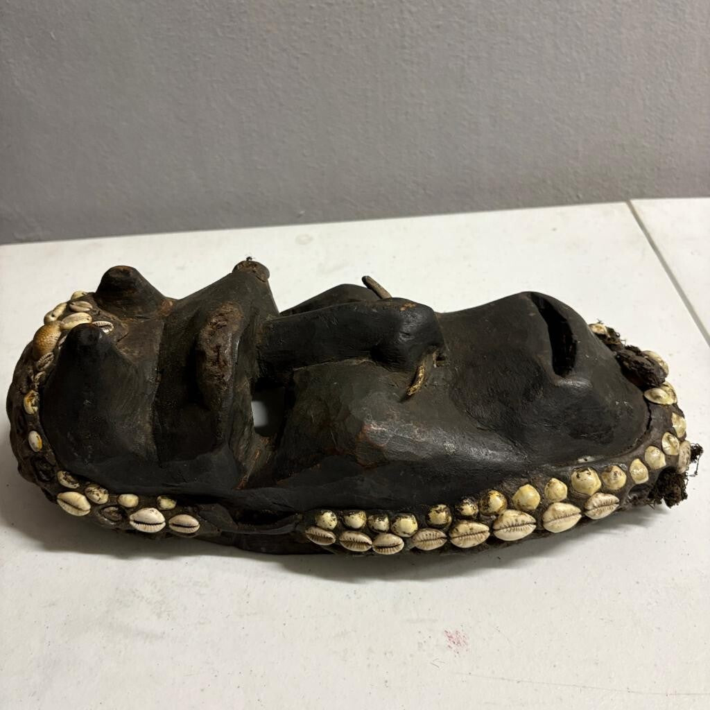 Vintage African Wè Guéré Style Carved Wood Mask Cowrie Shells Tribal Art 16"