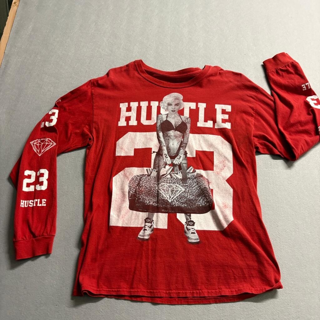 Hustle 23 Marilyn Monroe Tattoo Long Sleeve Shirt Mens Large Red Graphic Tee