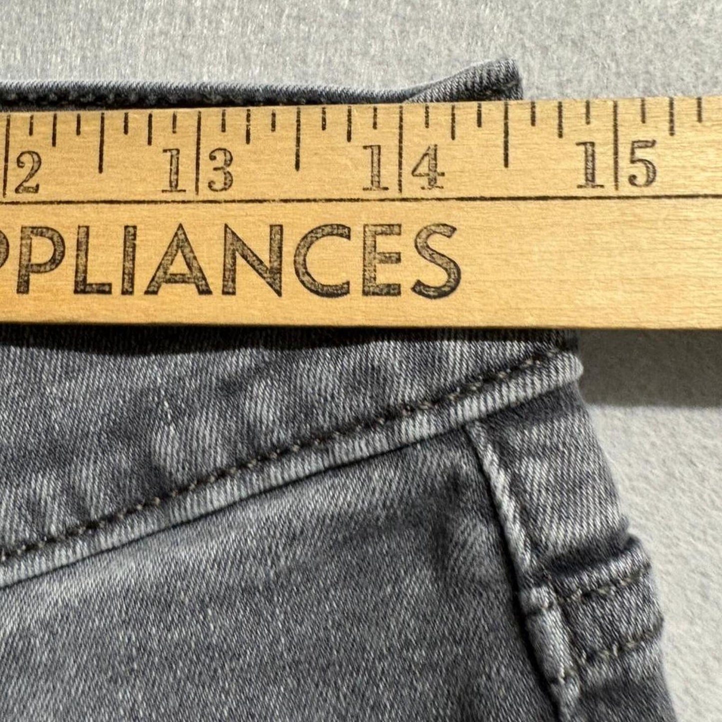 Levis 314 Shaping Straight Jeans Womens 29 Gray Denim Stretch Pants