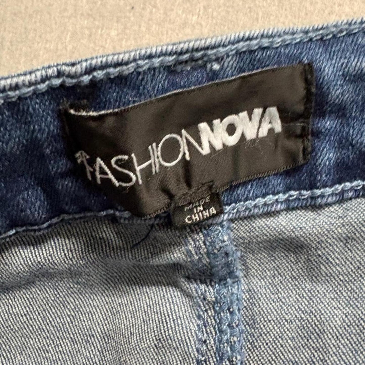 Fashion Nova Ruched Stacked Jeans Womens Size 13 Blue Denim Buckle Strap CJ14
