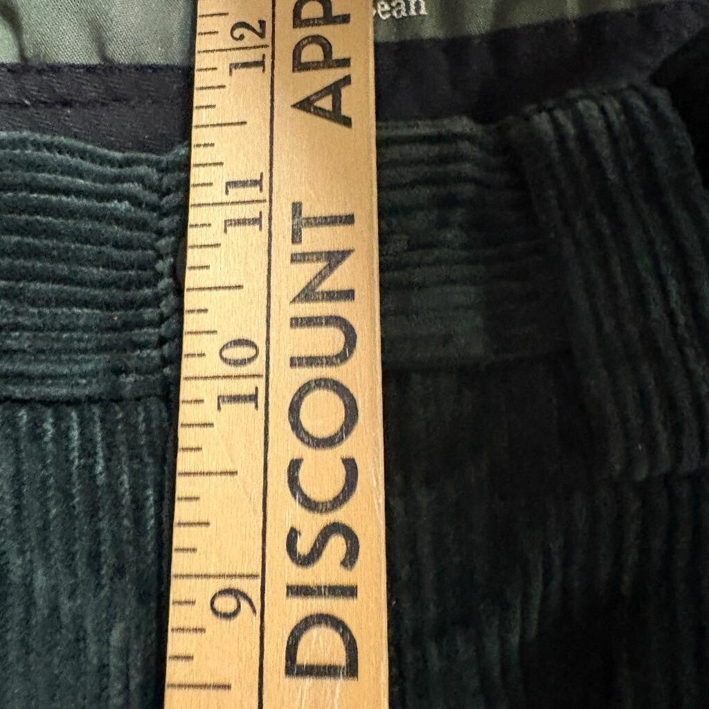 LL Bean Corduroy Pants Mens 30 Green Classic Fit Pleated Front Cotton Outdoor