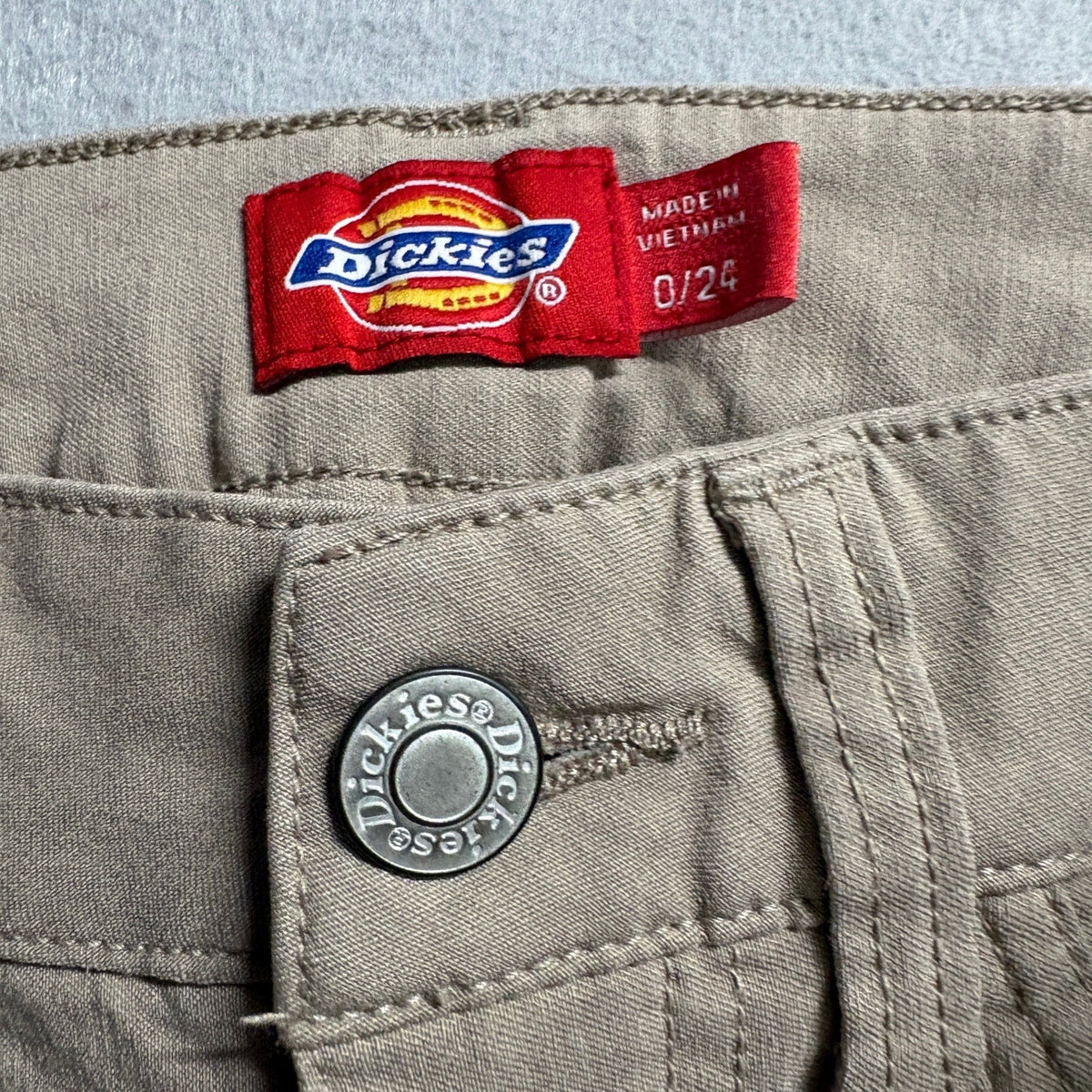 Dickies Girl Womens Skinny Pants Size 0/24 Khaki Beige Stretch Chino GM146