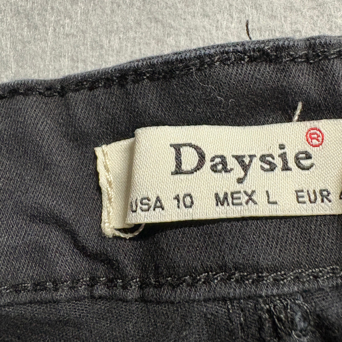 Daysie Women's Black Cargo Pants Straps Buckles Techwear Y2K Goth Size 10 /
