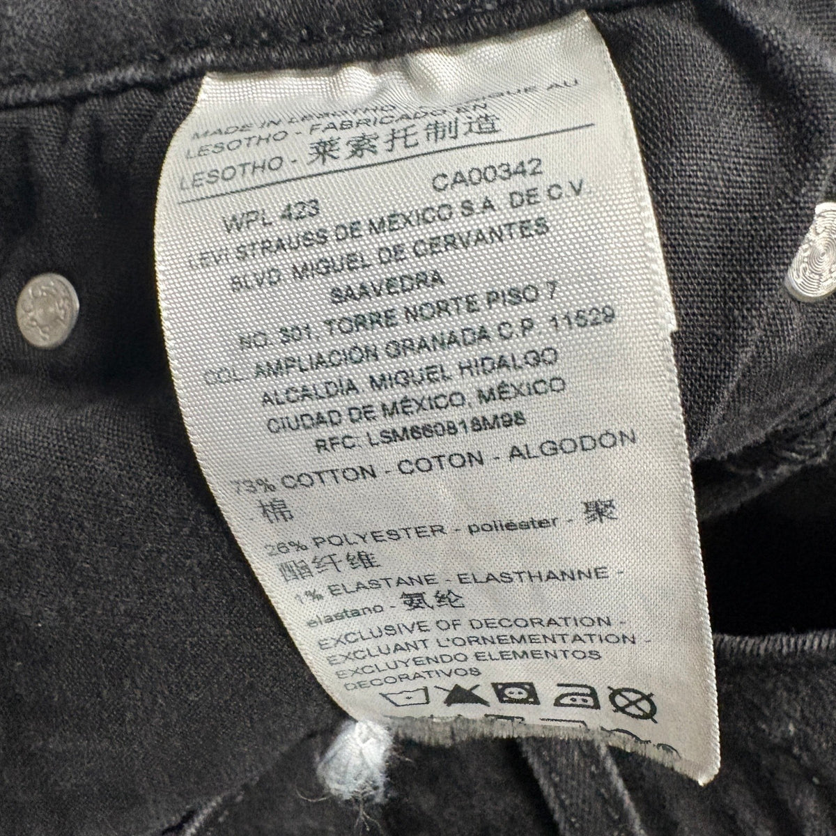 Signature by Levi Strauss Co Mens S37 Slim Jeans Black Denim 32x28