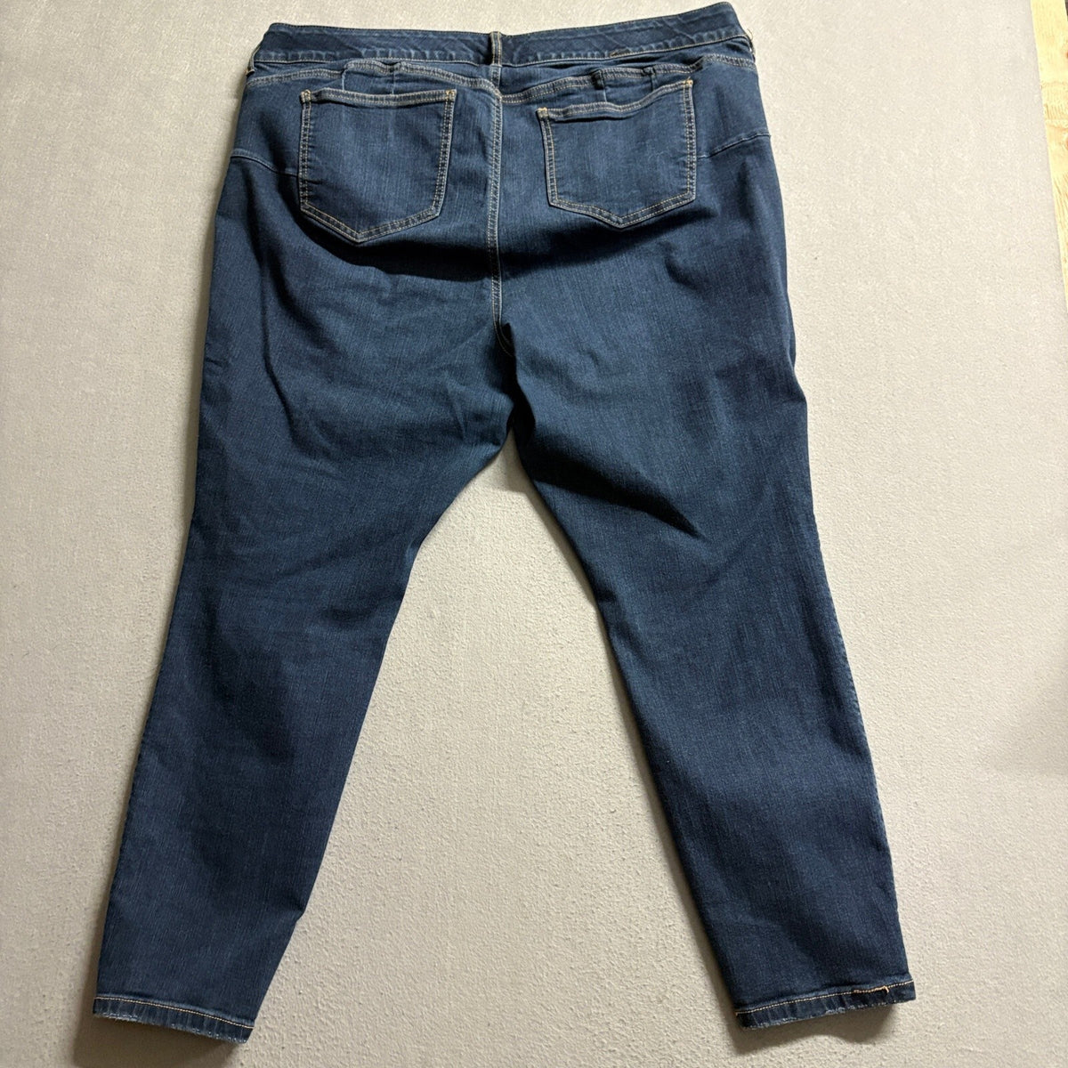 Torrid Bombshell Skinny Jeans Womens 22S Short Premium Stretch Dark Wash Blue
