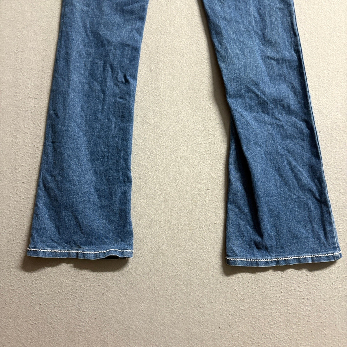 Madden Girl Womens Jeans Size 5 Blue Medium Wash Flared Thick White Stitch Denim