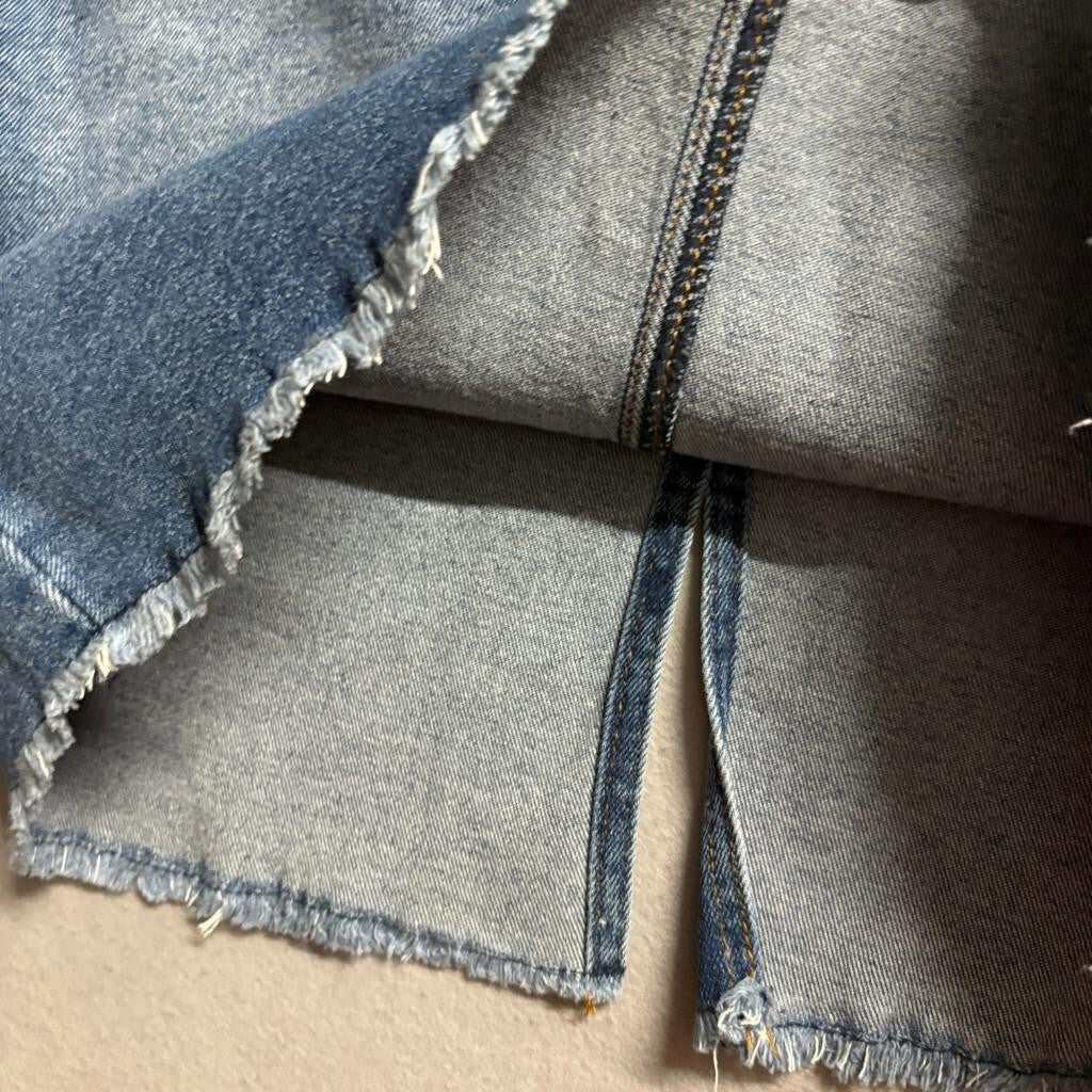 !iT Tatiana Denim Skirt Womens Size 12 Blue Distressed Frayed Hem Jean Skirt