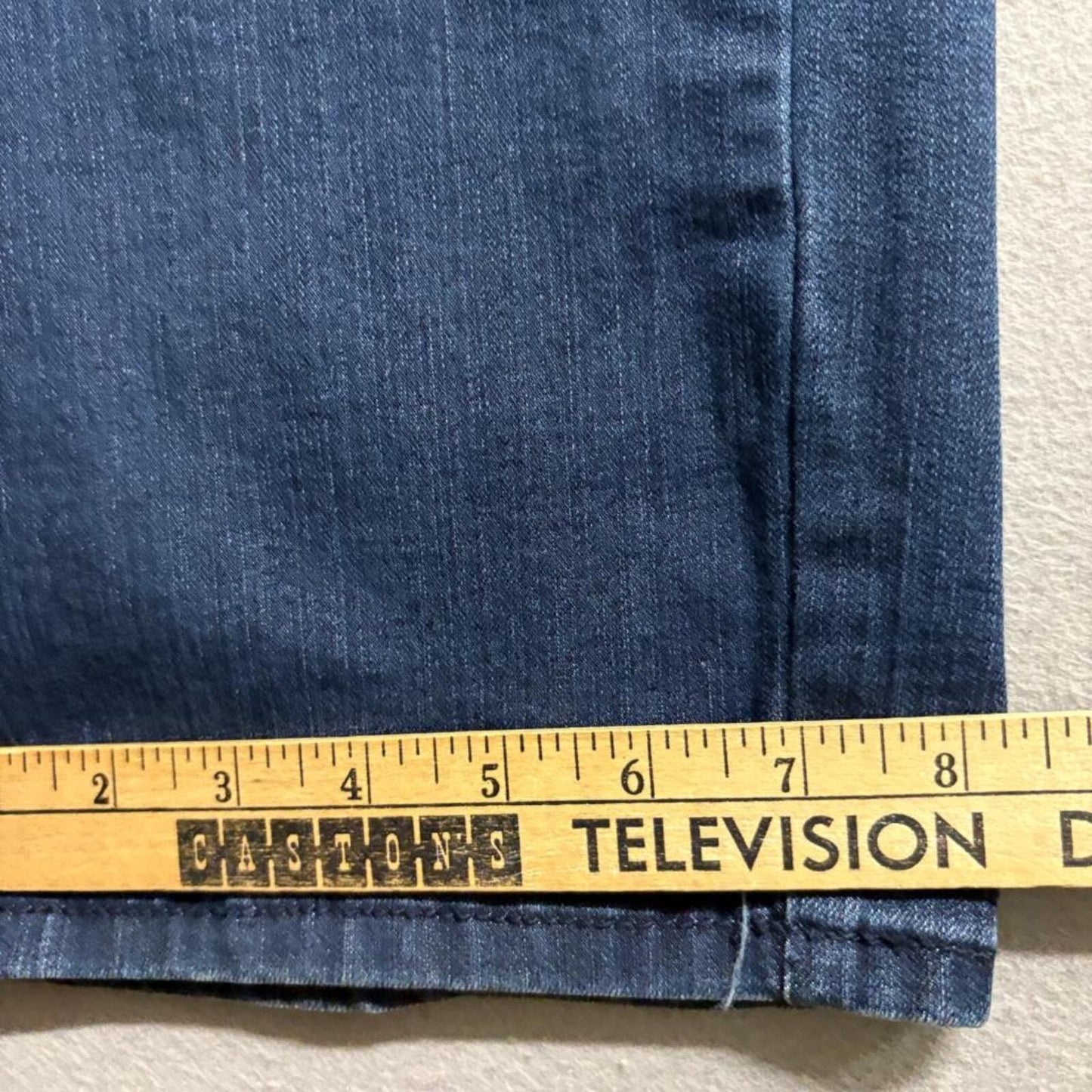 Gloria Vanderbilt Amanda Jeans Womens 18 Blue Denim Floral Embroidered Straight