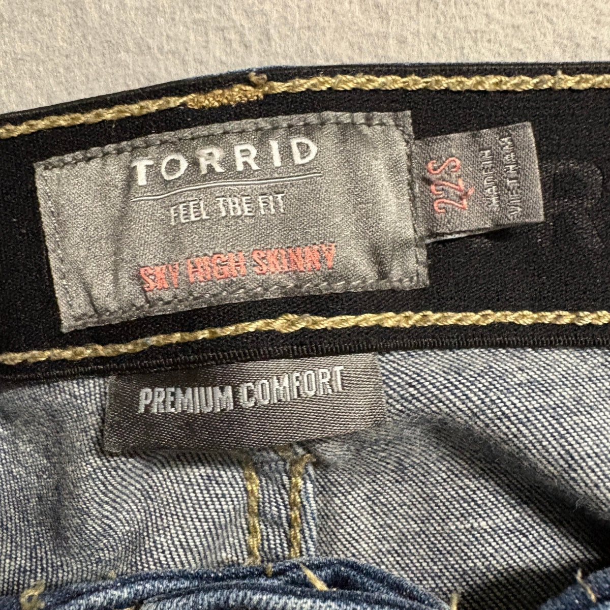 Torrid Sky High Skinny Jeans Womens 22 Short Blue Raw Fray Hem Stretch Denim