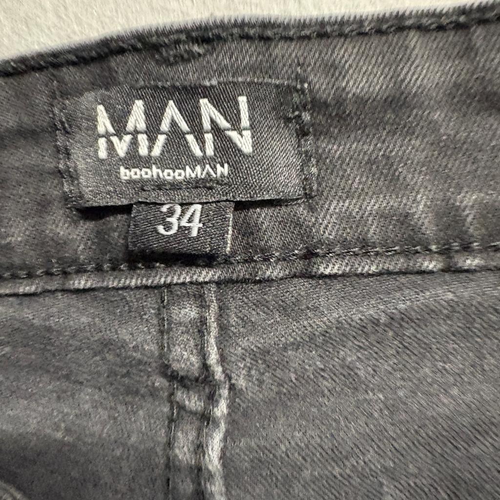 BoohooMAN Cargo Jeans Mens 34 Black Distressed Skinny Ankle Zip Paisley Insert